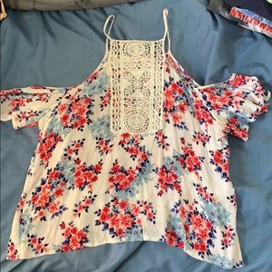 Halter top with short sleeves